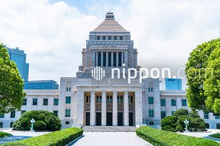 金融政策で日銀と十分に意思疎通と首相