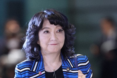 <1分で解説>片山さつき財務相「財政の帳尻は…」 就任記者会見