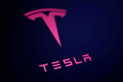 米テスラ、営業利益40%減 EVの部品コスト増で収益力低下