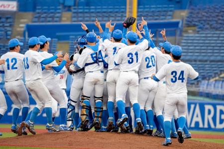 青学大が東都大学野球６連覇　亜大を下し、１８度目