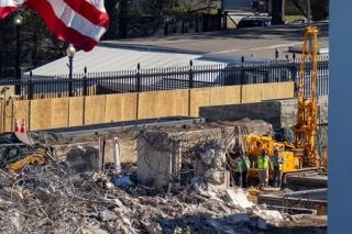 ホワイトハウス東棟、完全に解体 トランプ氏、宴会場建設で