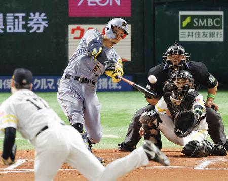 阪神がソフトバンクに先勝　日本シリーズが開幕