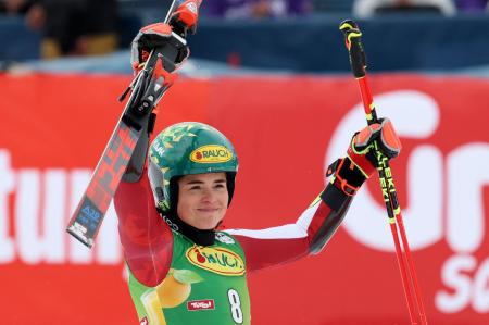 ユリア・シャイプがＷ杯初勝利　アルペン女子大回転第１戦