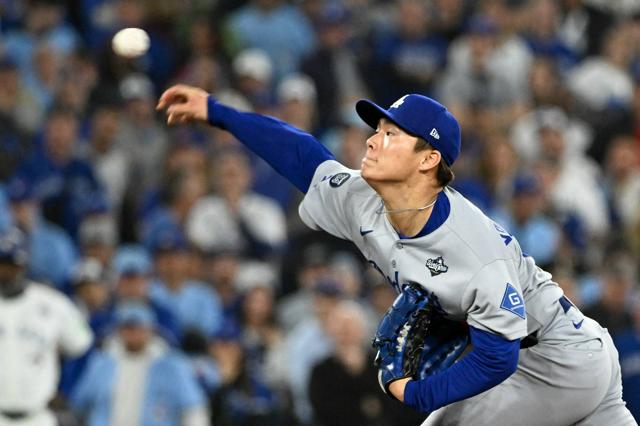 ドジャース山本由伸がWS日本勢初の完投勝ち　四回以降パーフェクト