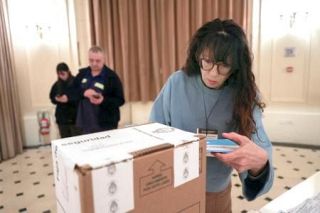 アルゼンチンで中間選挙 ミレイ大統領審判に米関与