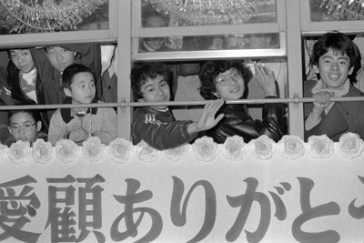 廃止惜しむ市民 西鉄福岡市内線の最後の雄姿