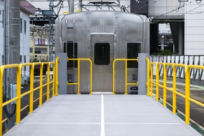 京王線に「無蓋車」があるワケ 不思議な仲間「サヤ」と「デヤ」