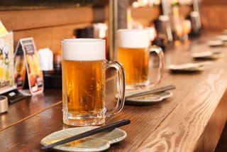 外食産業、2割でカスハラ経験=管理職は長時間労働の傾向―過労死白書