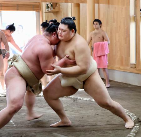 大の里、2連覇へ稽古再開 精力的「基礎をしっかり」