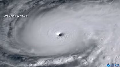 “最強クラス”ハリケーン「メリッサ」がジャマイカ上陸 秒速82メートルの暴風で屋根や壁を破壊 停電や浸水…住民避難も