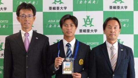 巨人3位指名の山城京平、先発で勝負「まっすぐのキレ生かす」 指名あいさつでスカウト「2桁勝って」