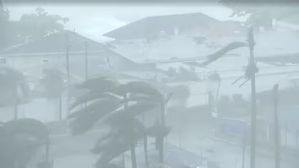 ハリケーン「メリッサ」上陸 ジャマイカ北西部で壊滅的な暴風続く カテゴリー4に弱まるも依然猛威