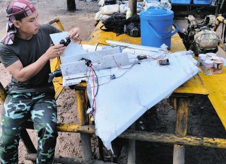 ミャンマー国軍は中国をバックにつけた？　抵抗勢力へのドローン攻撃が激化…近づく総選挙「支配拡大」に必死