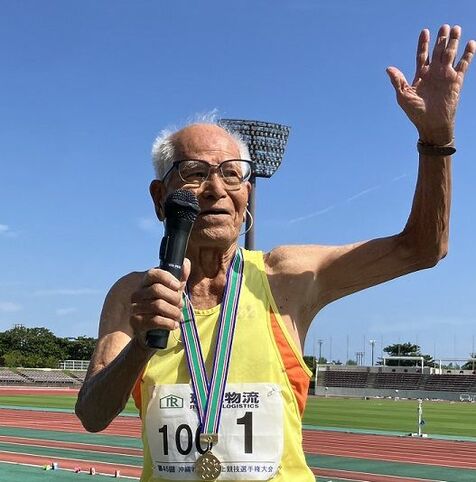 100歳の亀濱敏夫選手、マスターズ陸上100mで世界新記録　男子100クラス（100～104歳）で26秒74