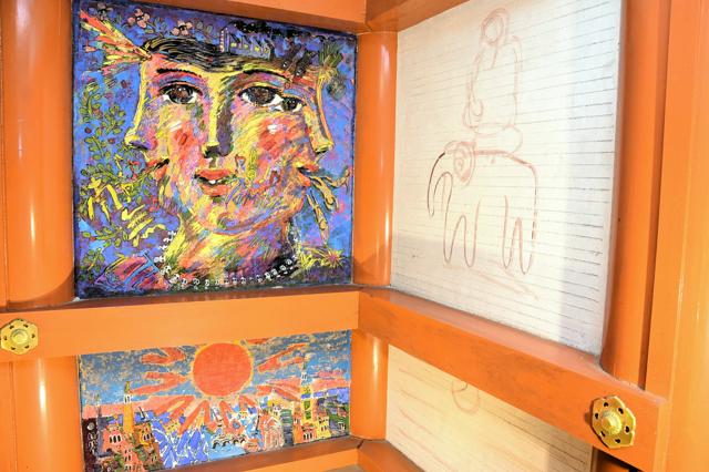 仏教とアートの融合、茨城の五重塔に残る洋画家・絹谷幸二氏の壁画