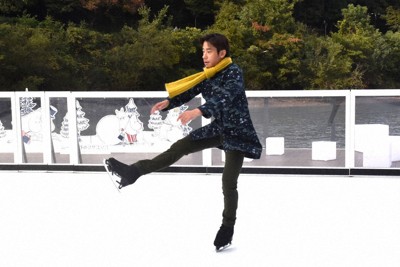 ムーミンパークにスケートリンク　織田信成さん「楽しい」　埼玉