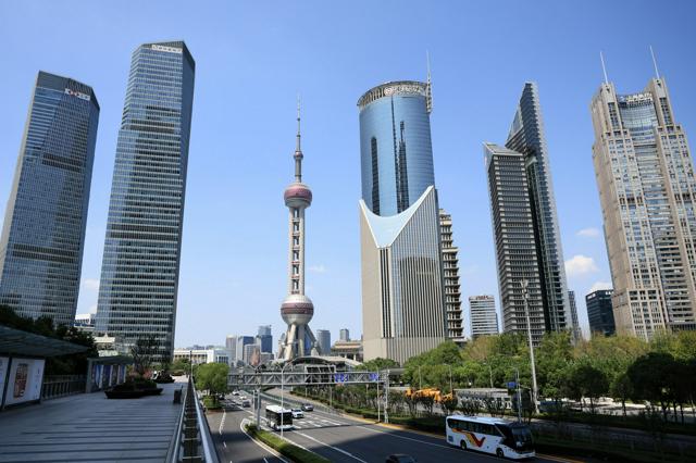 中国が日本人向けのビザ免除を1年延長　「人的交流を促す」