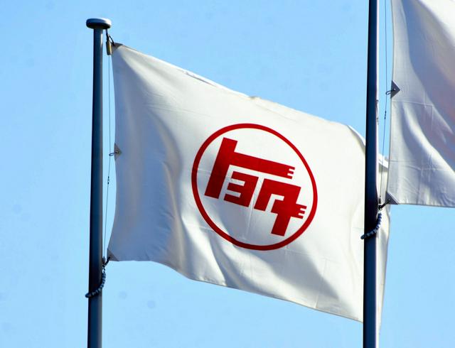 トヨタ中間決算、トランプ関税が利益9千億円押し下げ　2年連続減益