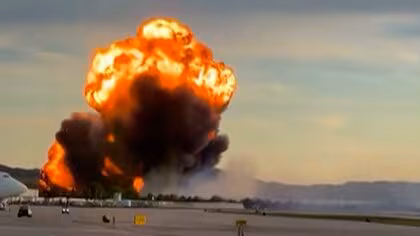 UPS貨物機墜落で7人死亡11人負傷…工業地帯で巨大な炎や黒煙上がり周辺住民は屋内避難呼びかけ　アメリカ