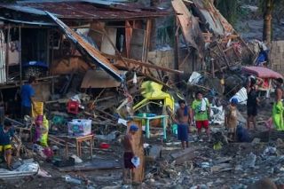 フィリピン台風死者１００人超に　行方不明も多数