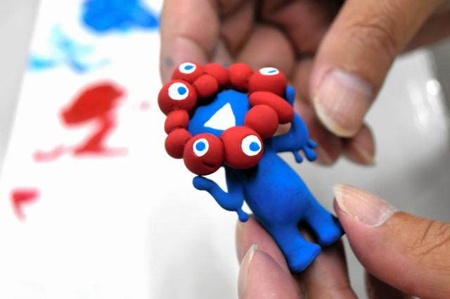 海洋堂のミャクミャク塗装体験が盛況　「アフター万博」楽しむ場に