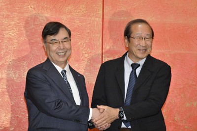 ノーベル賞の坂口志文さんと北川進さんが対談　研究者支援を呼びかけ