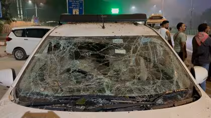 捜査当局「テロ事件の可能性も」インド・ニューデリーの世界遺産「赤い城」近くで車爆発8人死亡　モディ首相も哀悼の意