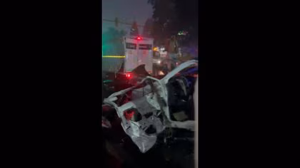 世界遺産「赤い城」近くで車爆発8人死亡20人ケガ…赤信号で停止後に爆発し周囲の車巻き込む　インド・ニューデリー