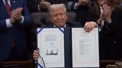 【速報】史上最長アメリカの“政府閉鎖”解消決定…トランプ大統領「つなぎ予算案」に署名　43日間の閉鎖に幕