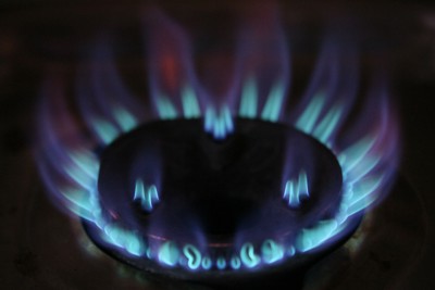 電気・ガス代補助、1～3月は計6000円　厳冬期に厚く　政府調整