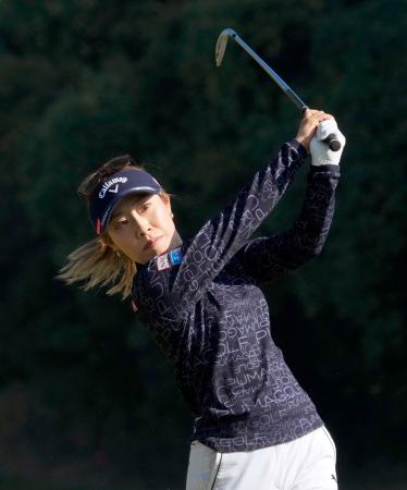 木村彩子、神谷そらが首位　三ケ島ら３位、女子ゴルフ第１日