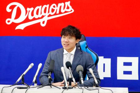 中日の大島は大幅減の６千万円　自己最少の５９試合出場