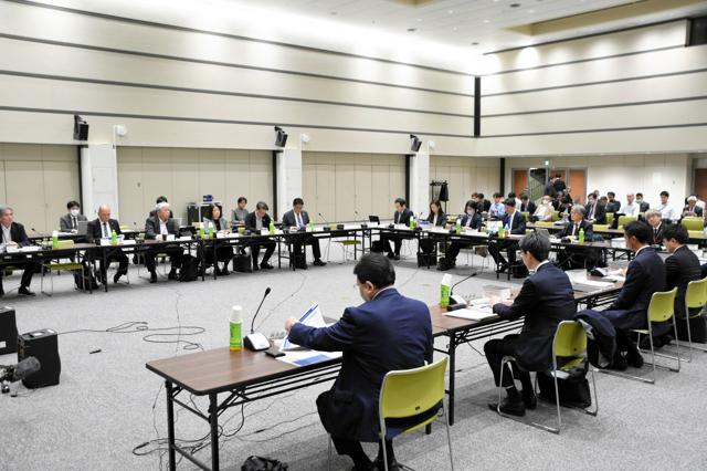 解雇トラブルの金銭解決制　課題議論する有識者検討会設置へ　厚労省