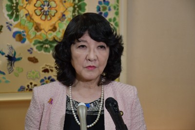 植田日銀総裁が財務相と会談　「トリプル安」続くなか緊密な連携確認