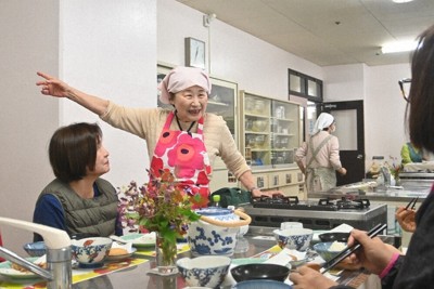 89歳伝える「食」と「平和」食糧難体験、母の工夫生かした伝統料理