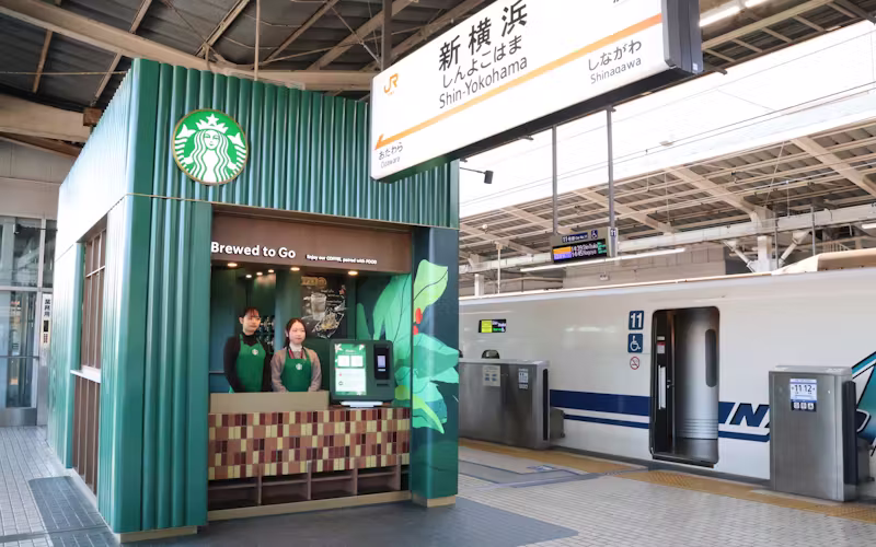 スタバ、新幹線ホームに21日初出店　カフェロボット導入