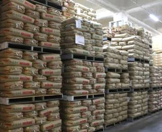 コメの民間備蓄、試験運用を検討　1年かけ保管と流通上の課題検証