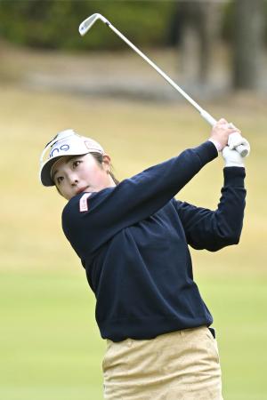 佐久間朱莉が単独トップ　女子ゴルフ第２日