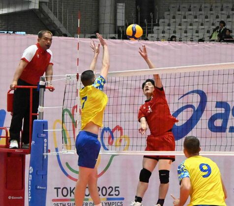 男子バレー準々決勝、ウクライナに0-3で敗退　沖縄出身の眞謝（沖国大出）は先発出場　24日に順位決定戦へ【東京デフリンピック】