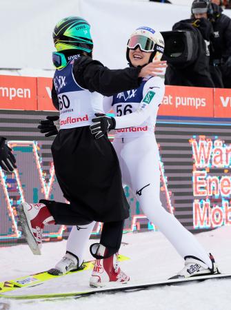Ｗ杯ジャンプ、丸山希が初優勝　女子第１戦、伊藤有希８位