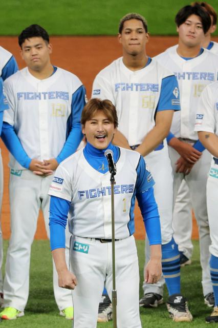 新庄剛志監督がサプライズ発表　来季の開幕投手、4番打者と次々に