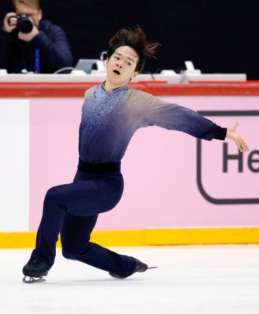 鍵山、連勝でＧＰファイナルへ　フィギュア、ＳＰ３位から逆転