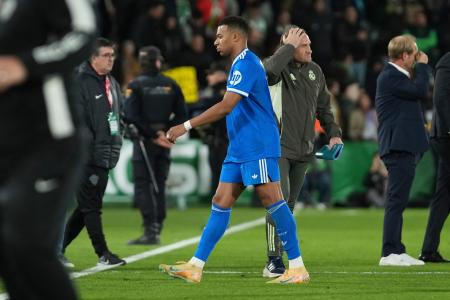 レアルとバルサが１差に　アーセナルは快勝