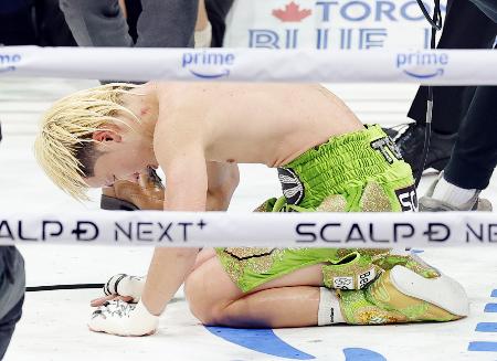 那須川完敗、リング上で土下座　「神童」、世界王座遠く