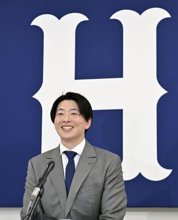 大瀬良は現状維持の２億円　栗林は２千万増１億８千万