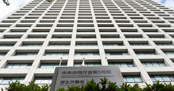 介護負担「2割」対象拡大なら「負担増は月7000円まで」　厚労省検討