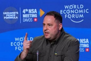 ウクライナ政権、厳しい局面に　「影の支配者」を解任