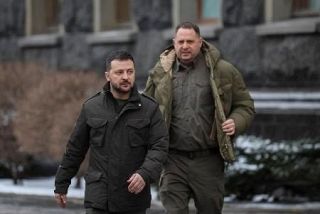 ウクライナ大統領、最側近を解任　戦時下、国家運営に空白懸念