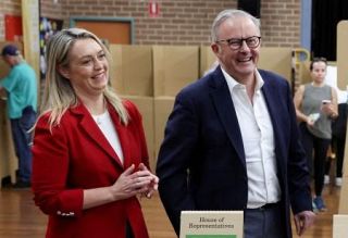 アルバニージー豪首相が結婚　在任中は史上初