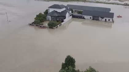 日本人8人きょうにも救出で調整&hellip;木原官房長官「全員が健康で安全な状態であることを確認」インドネシア豪雨災害で孤立状態に
